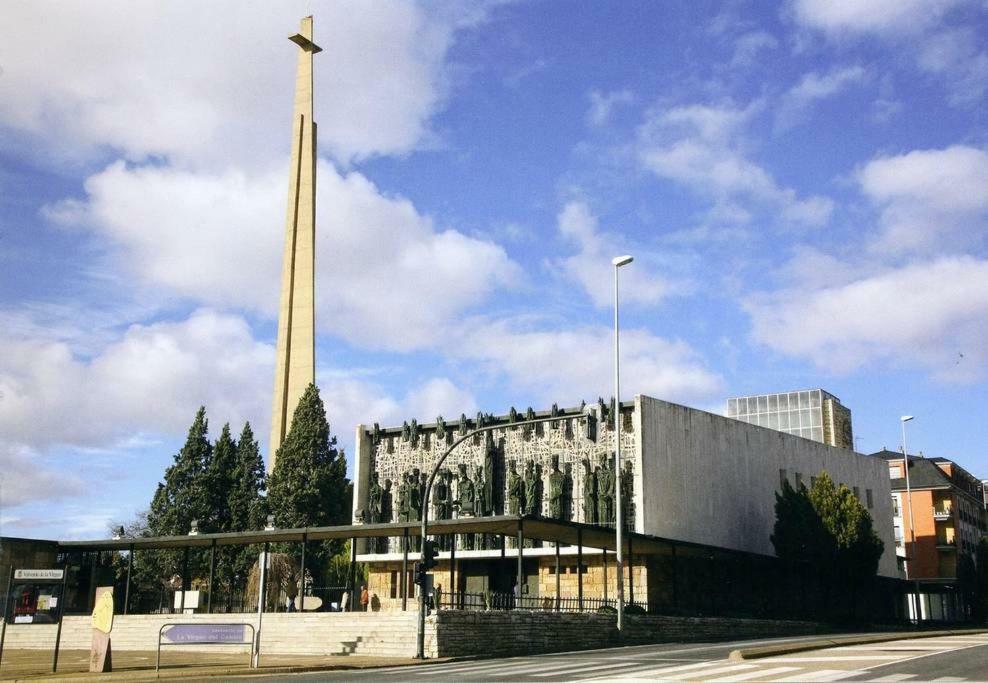 فيلا La Casina De La Virgen Del Camino Vut-Le-113 المظهر الخارجي الصورة